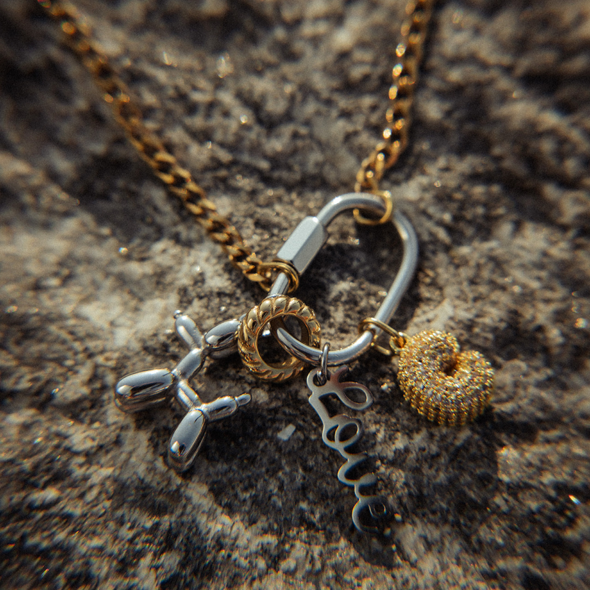 Charm Divider Twisted
