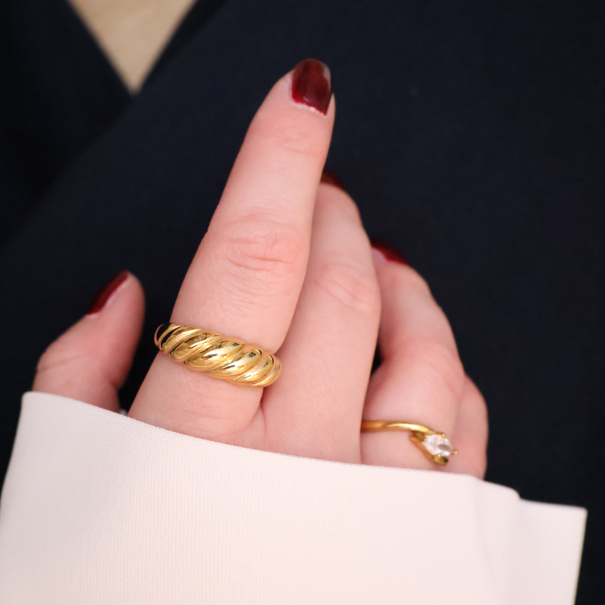 Twisted Big Ring