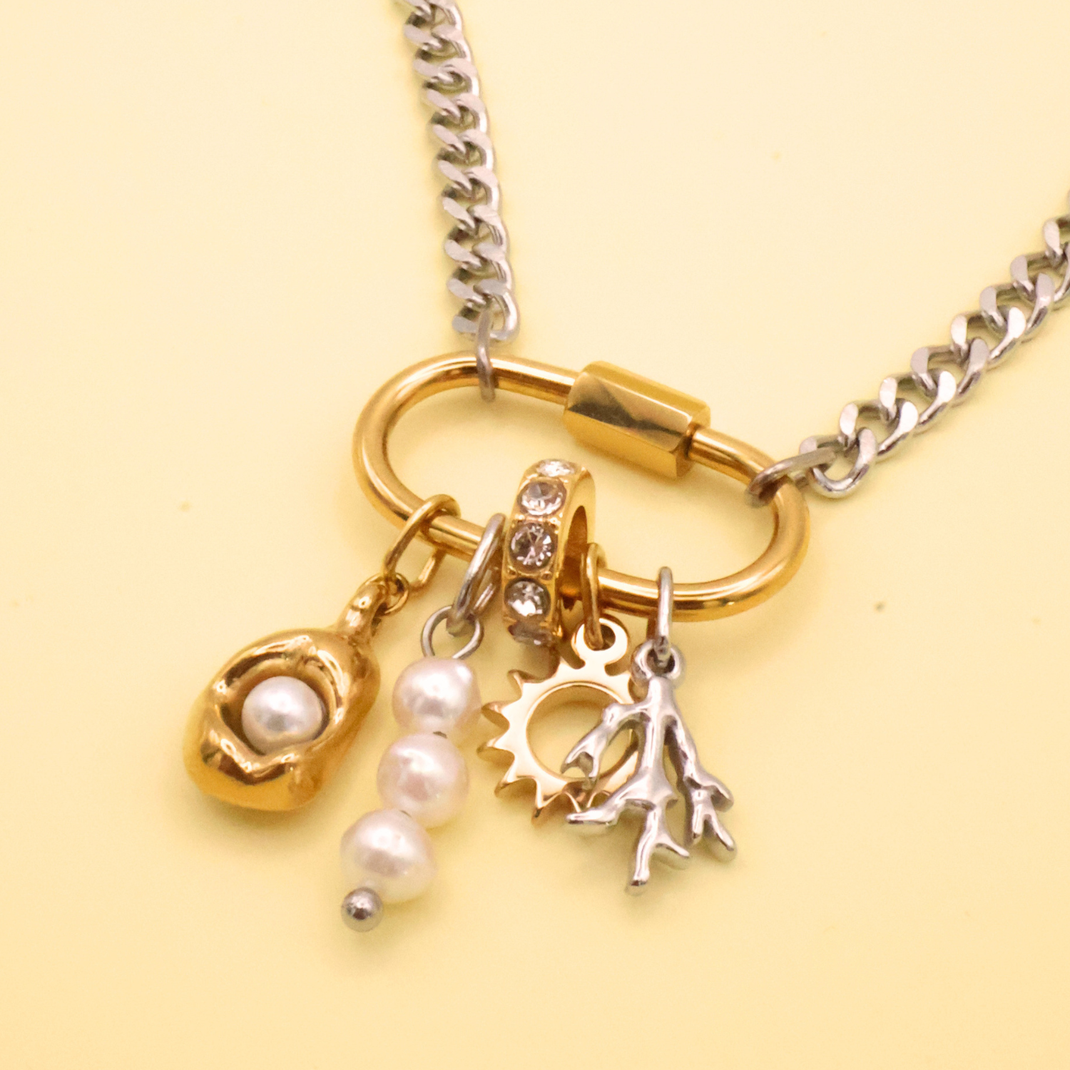 ENDLESS SUMMER | Coral Charm