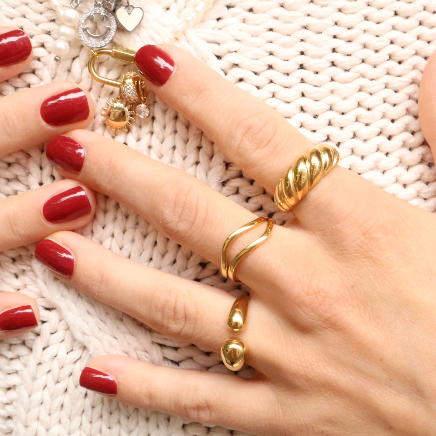 Twisted Big Ring