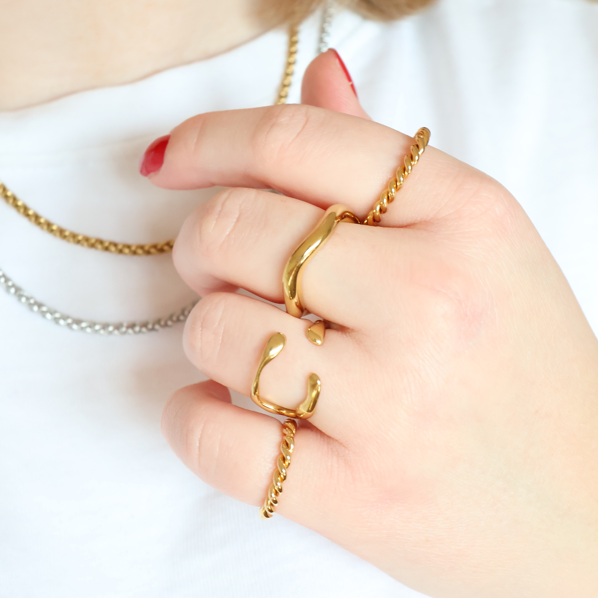 Twisted Small Ring